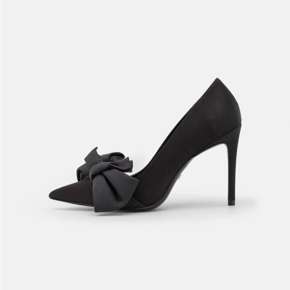 NEW Stuart Weitzman Loveknot Black Satin Bow Heels - Picture 13 of 14